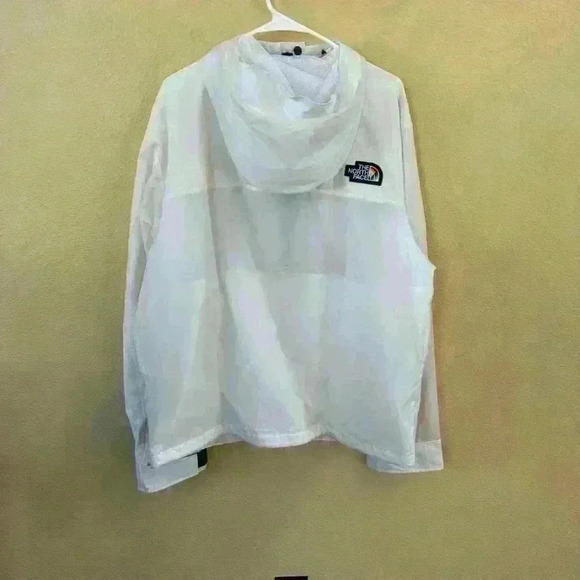 The North Face Outline Jacket LGBTQ PRIDE Collection In White Men’s Large NWT - Picture 5 of 12